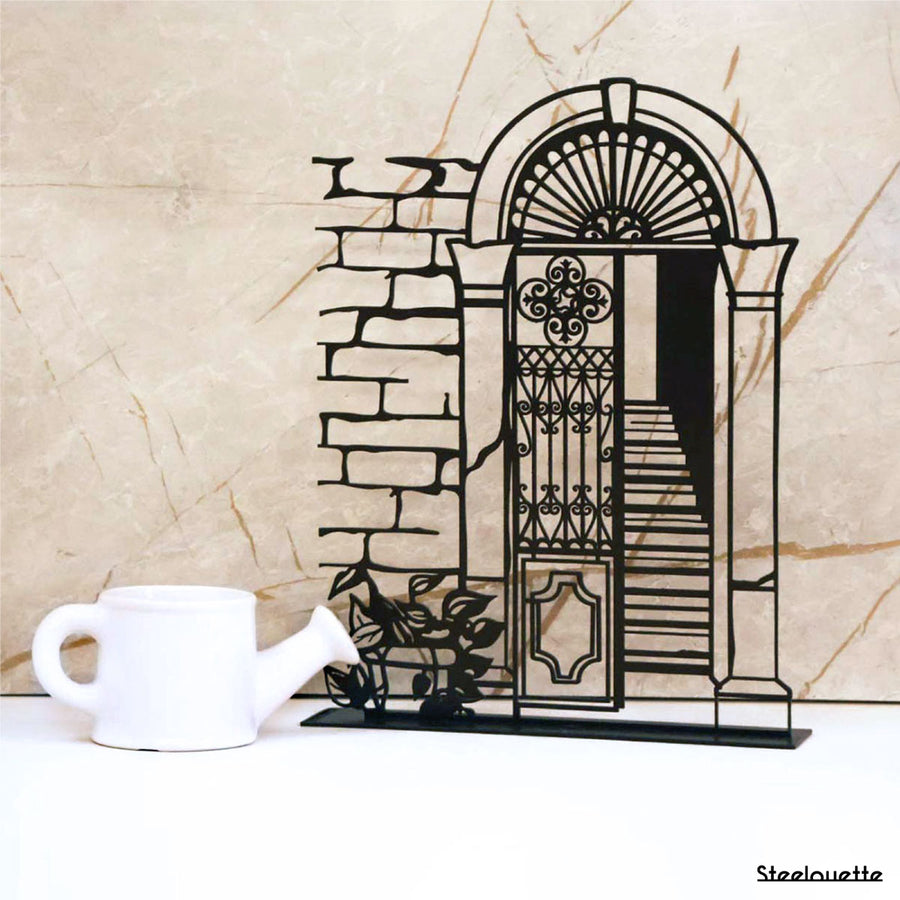 Metal statue of the traditional lebanese door or facade. A great gift idea and home decoration product by Steelouette.