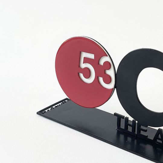 Customized corporate gift: company logo in metal by Steelouette