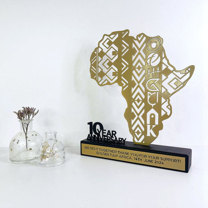 Customized trophies and awards, modern corporate gifts by Steelouette