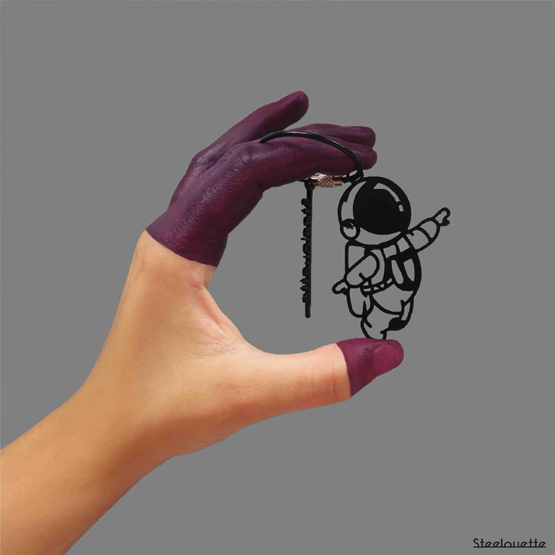 Astronaut Keychain – Steelouette