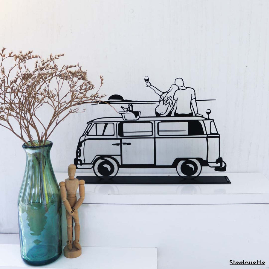 Steel decorative and gift item showcasing a thrilling adventure on a van with a loved one.
