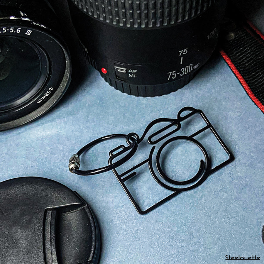 Steel decorative and gift keychain in the shape of a camera